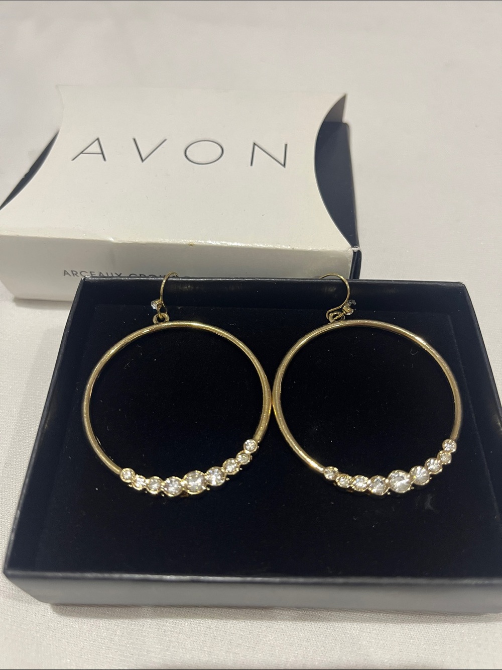 Avon Hoop Dangle Drop Earring Graduated Diamond Rhinestone Circle Gold Y2K Chic